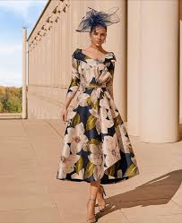 Elegant Midi Dress – Classic Fit